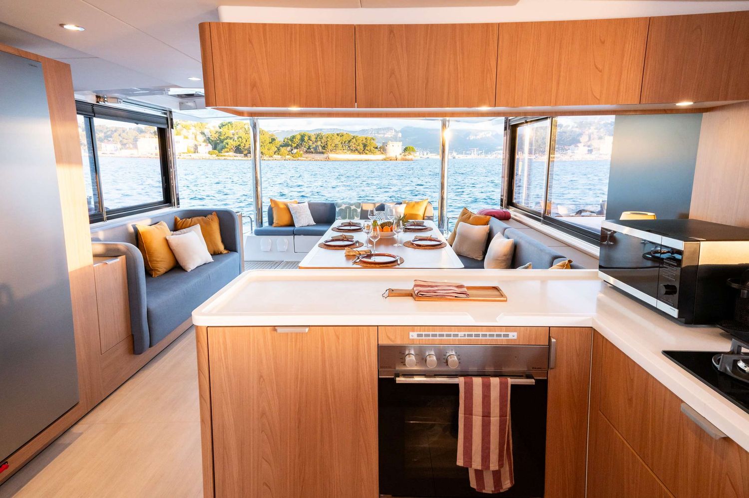 yacht-548945