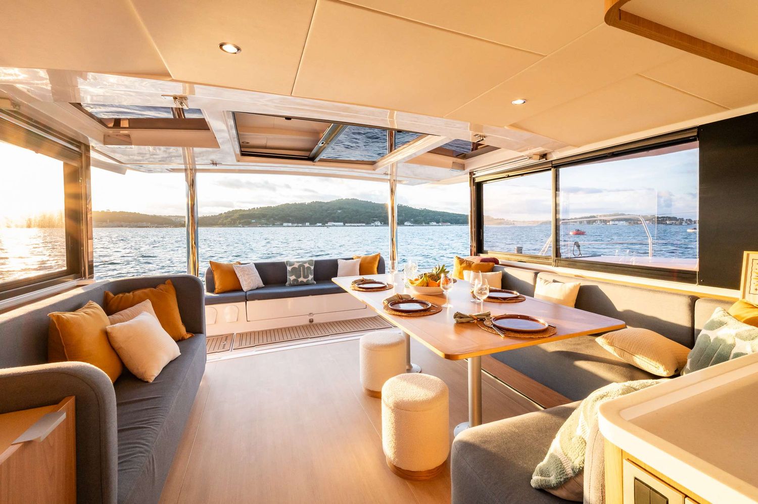 yacht-548943