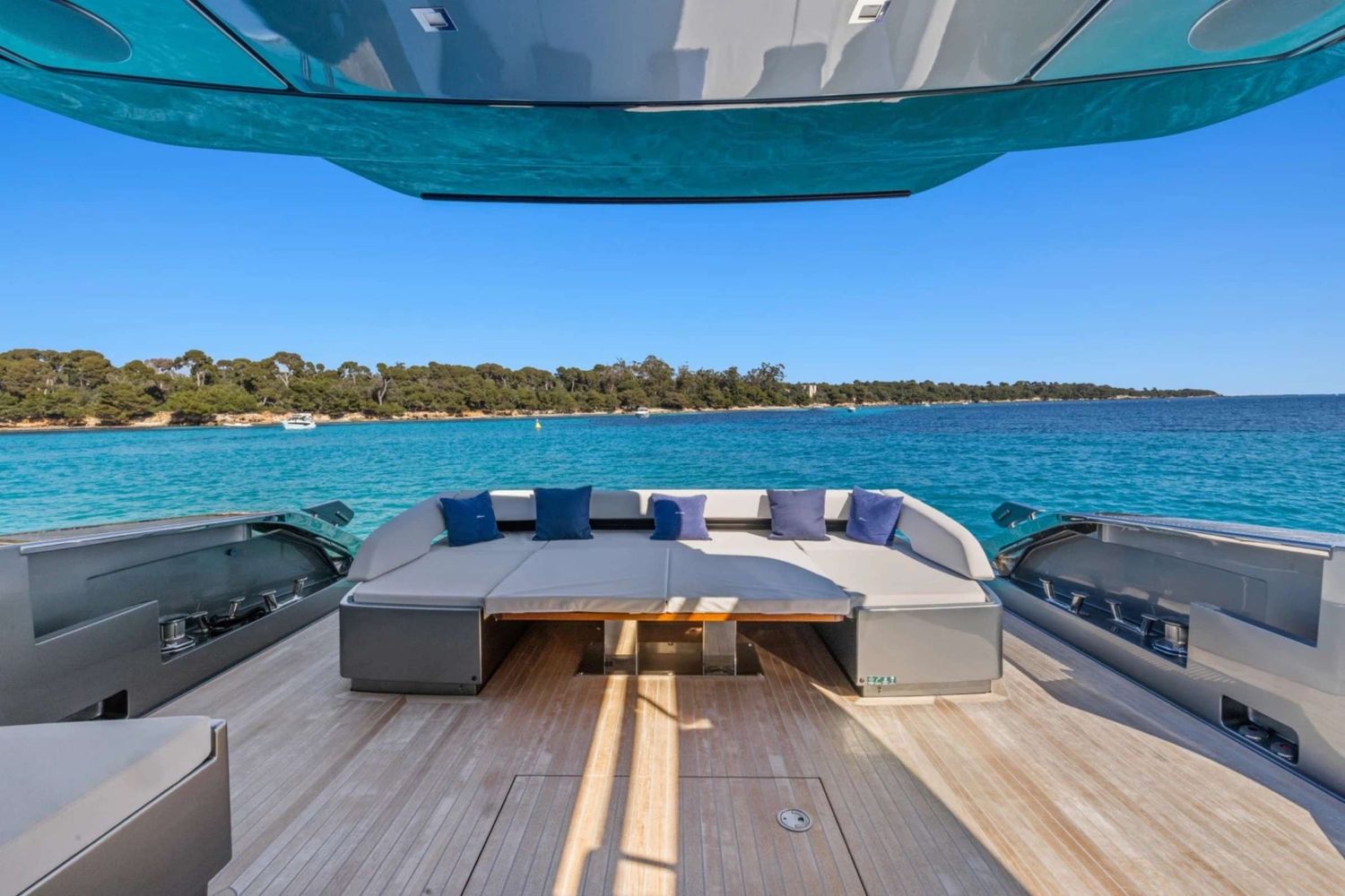 yacht-549216