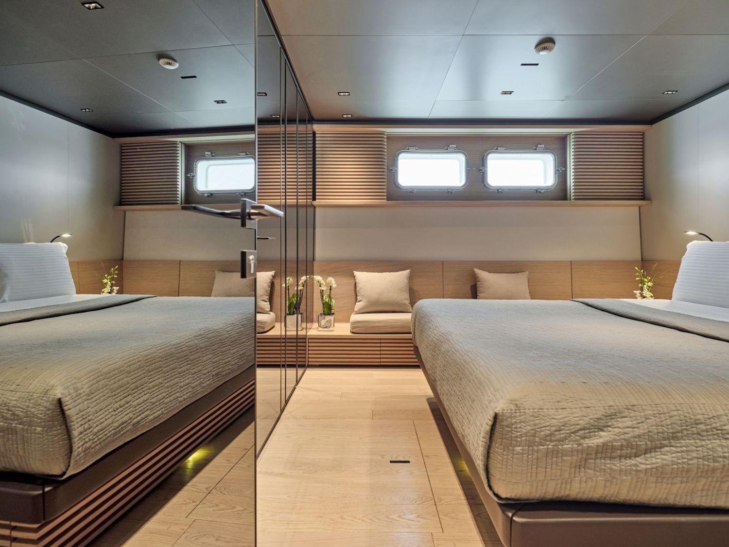 yacht-550535