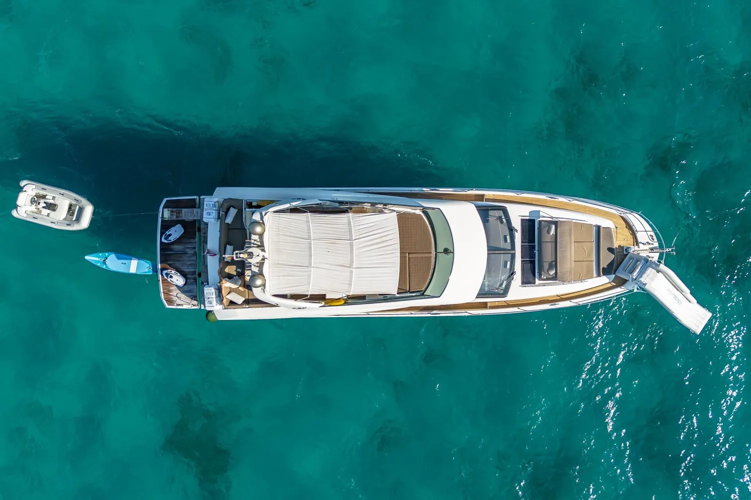 yacht-590518