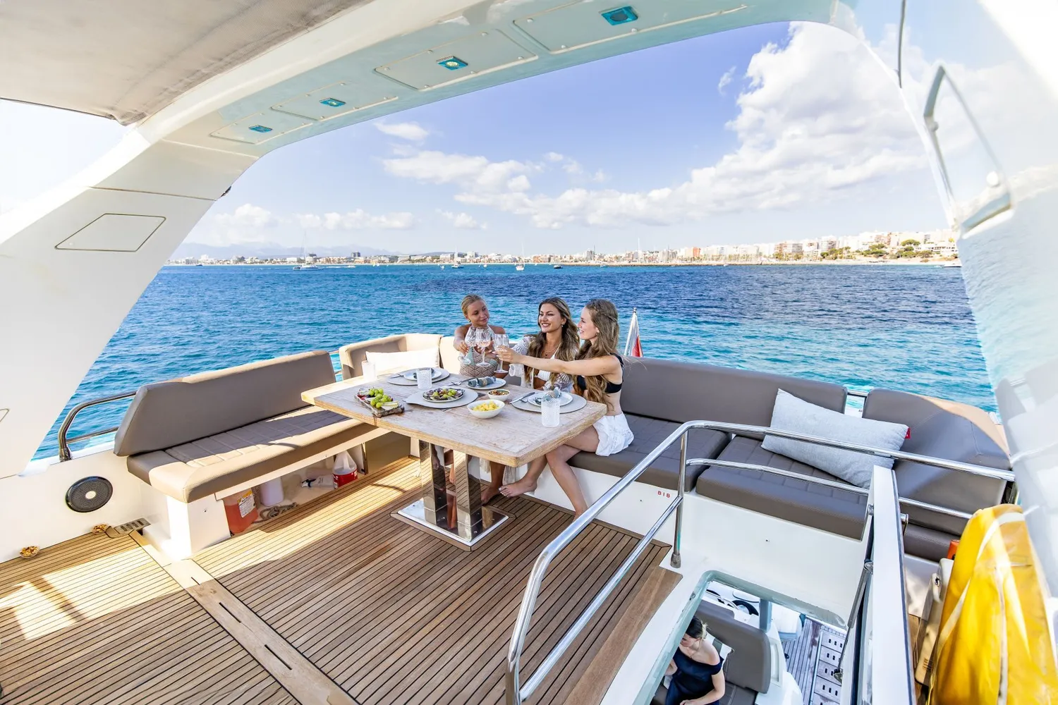 yacht-590531