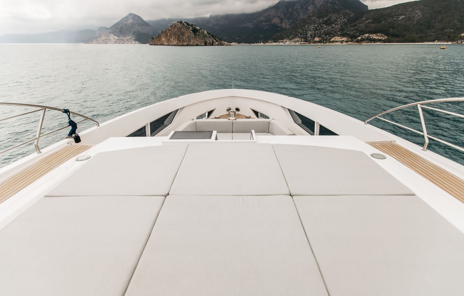 yacht-550481