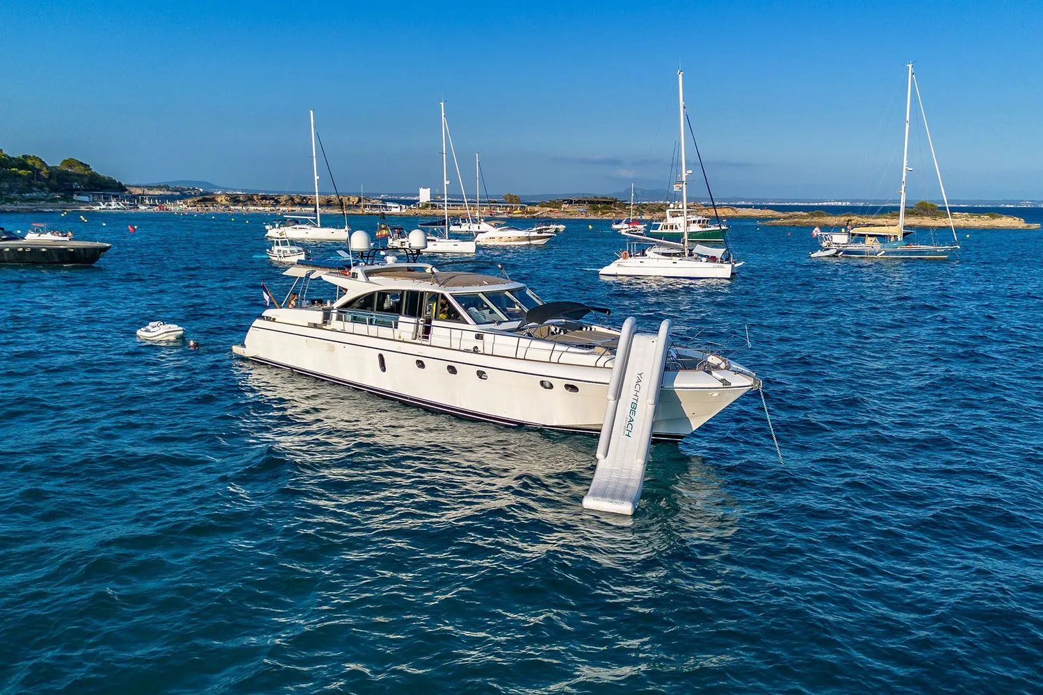 yacht-562631