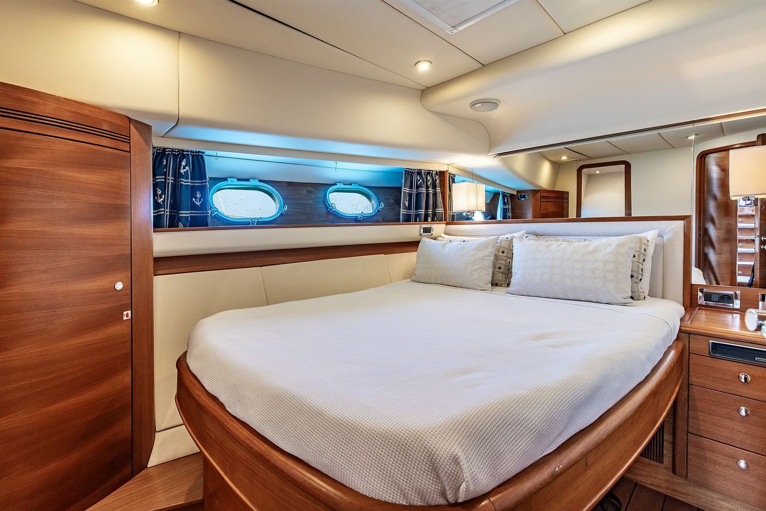 yacht-551390