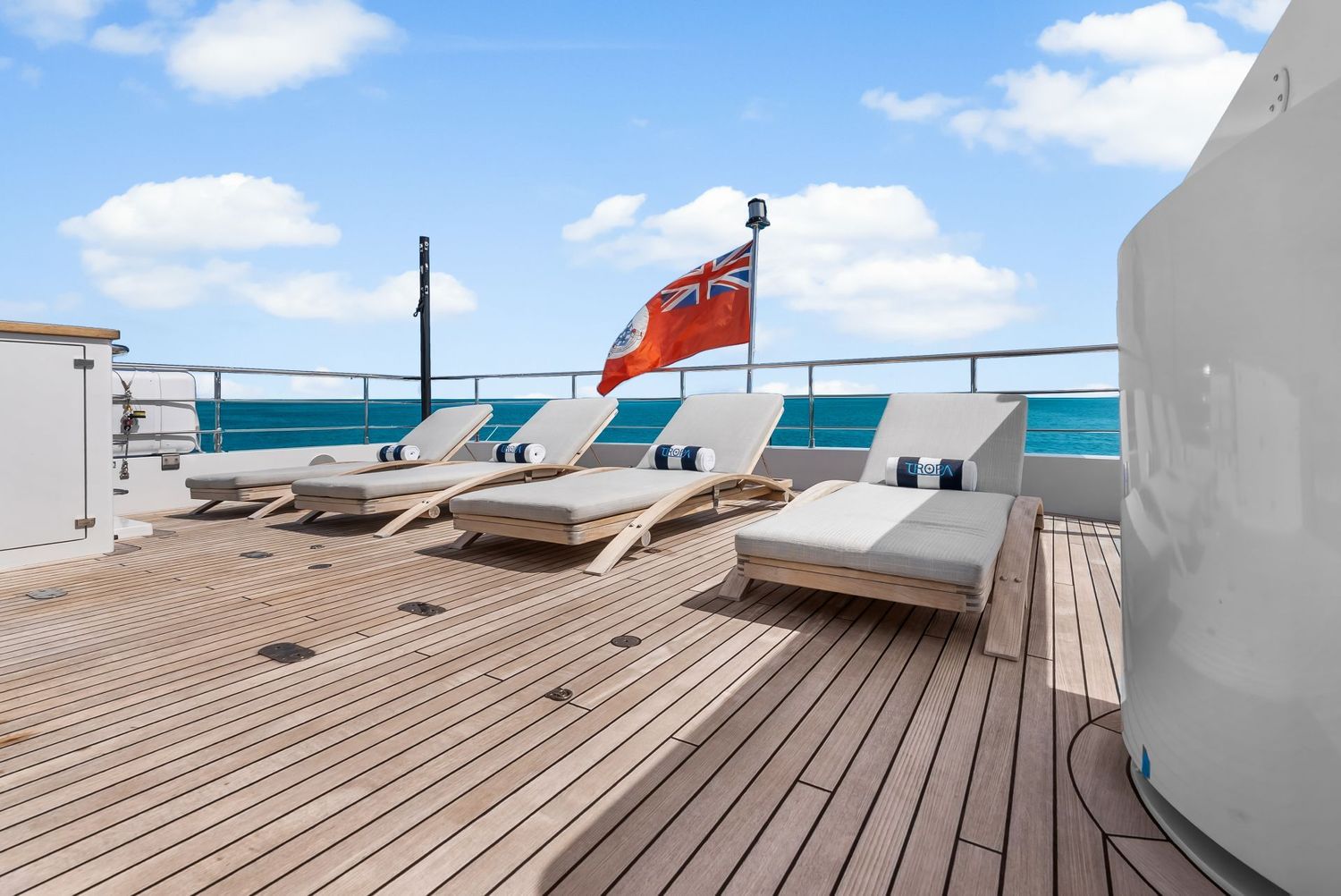 yacht-551598