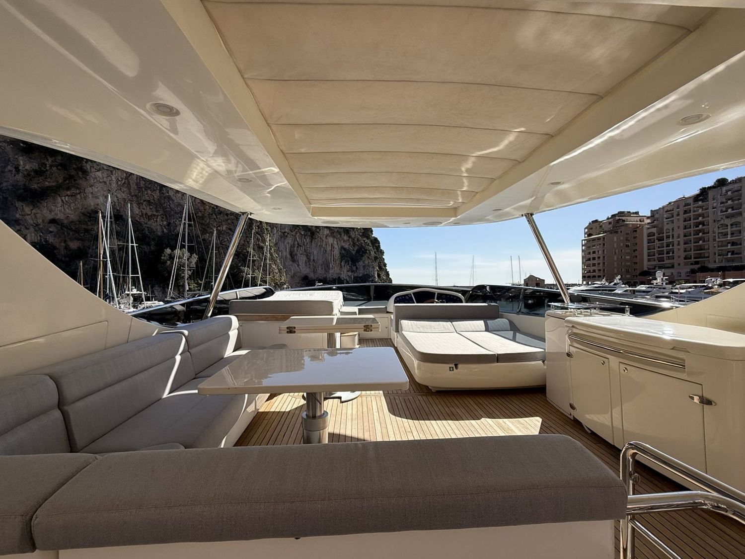 yacht-550519
