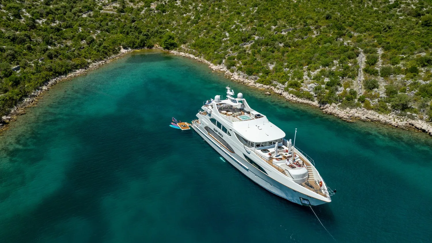 yacht-568462