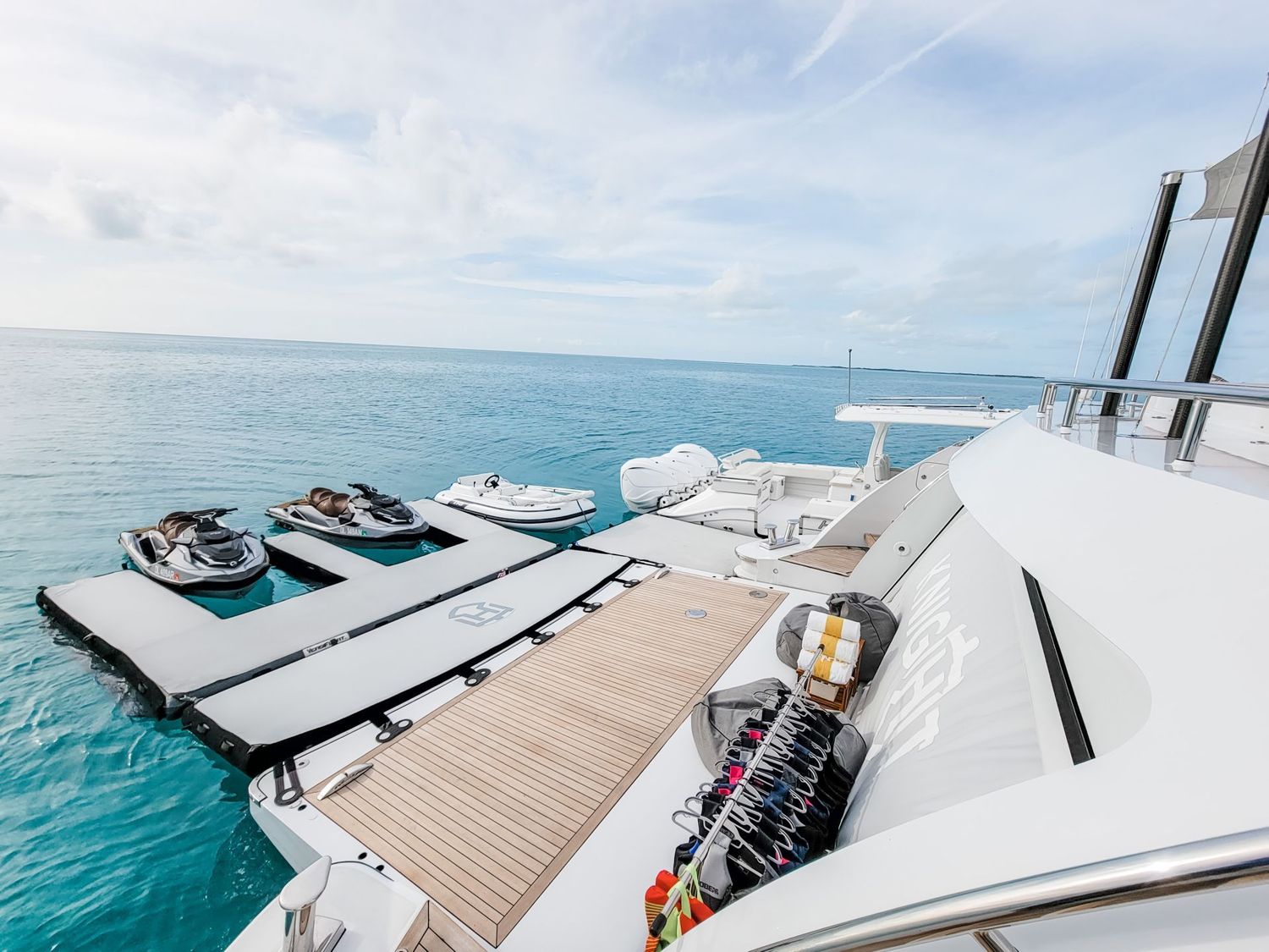 yacht-551314