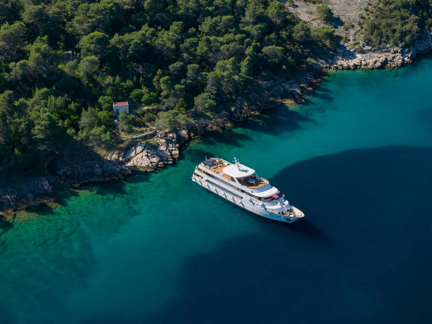 yacht-550472