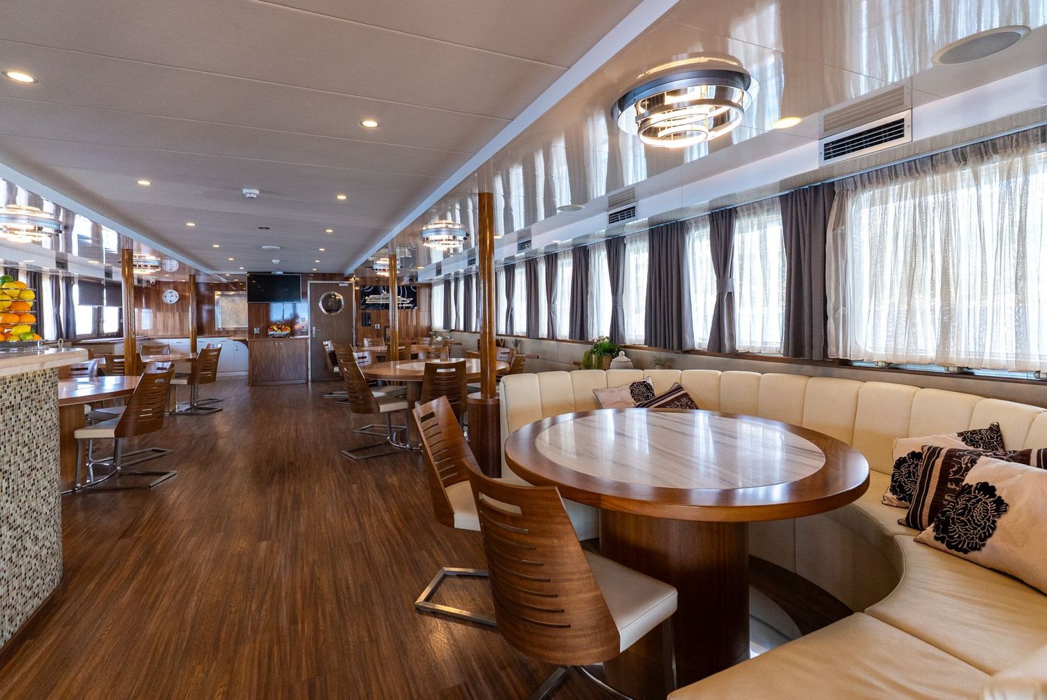 yacht-550474
