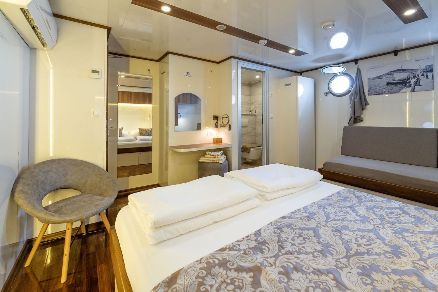 yacht-550464