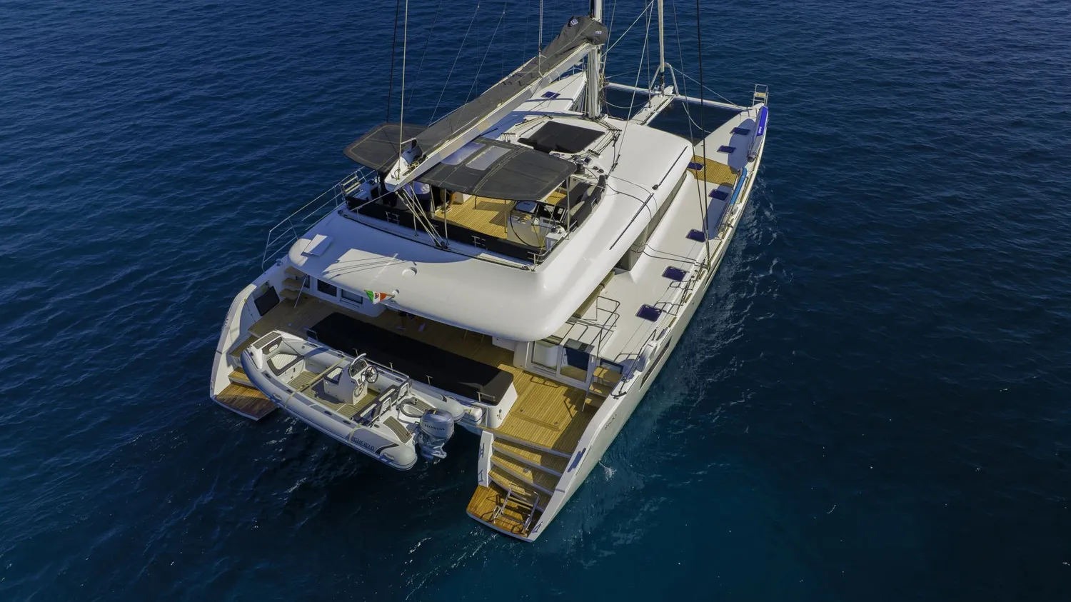 yacht-550499
