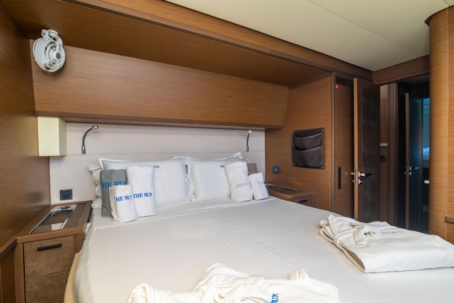 yacht-550495