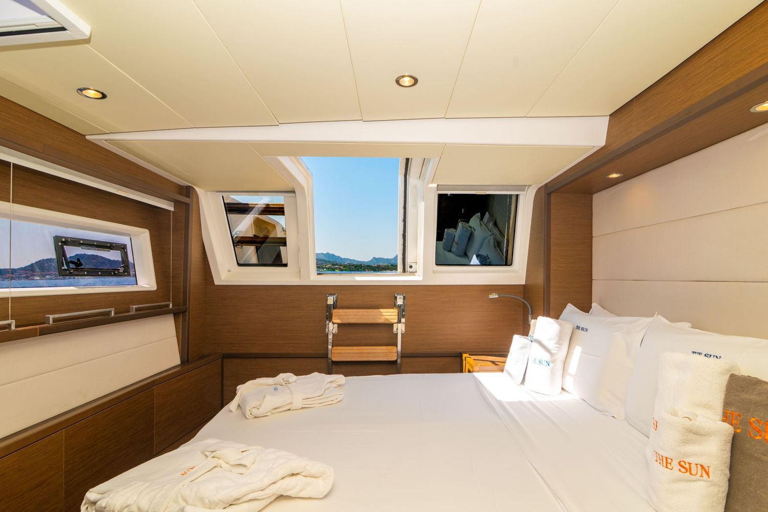 yacht-550496