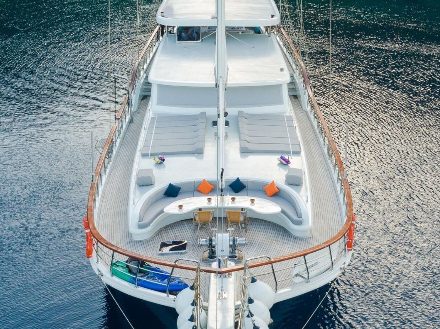 yacht-550026