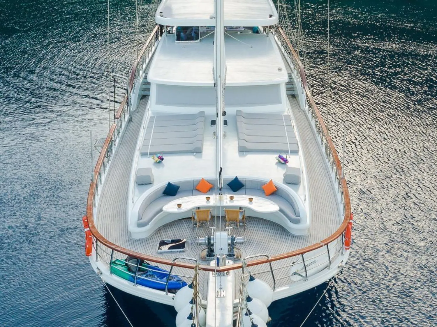 yacht-550026