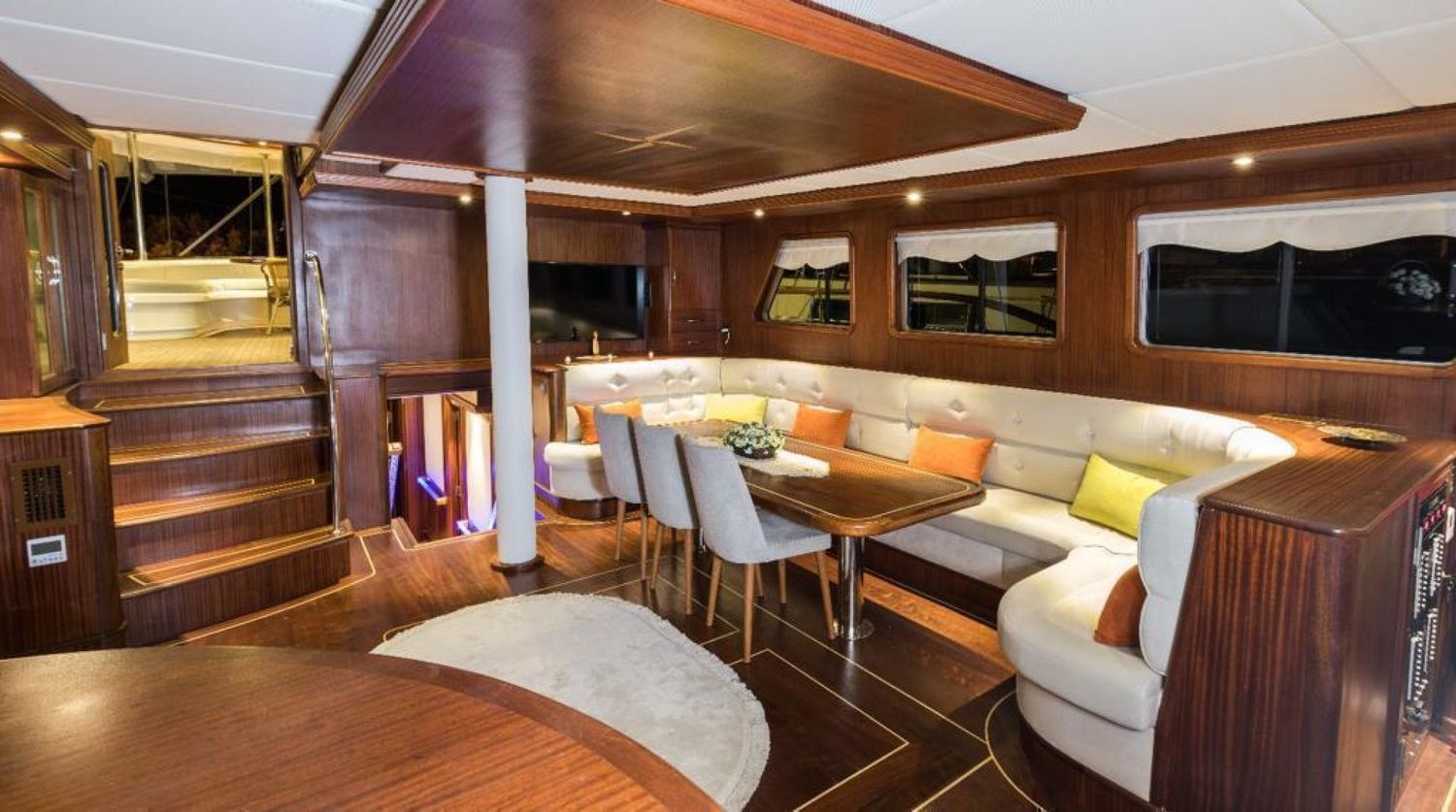 yacht-550016