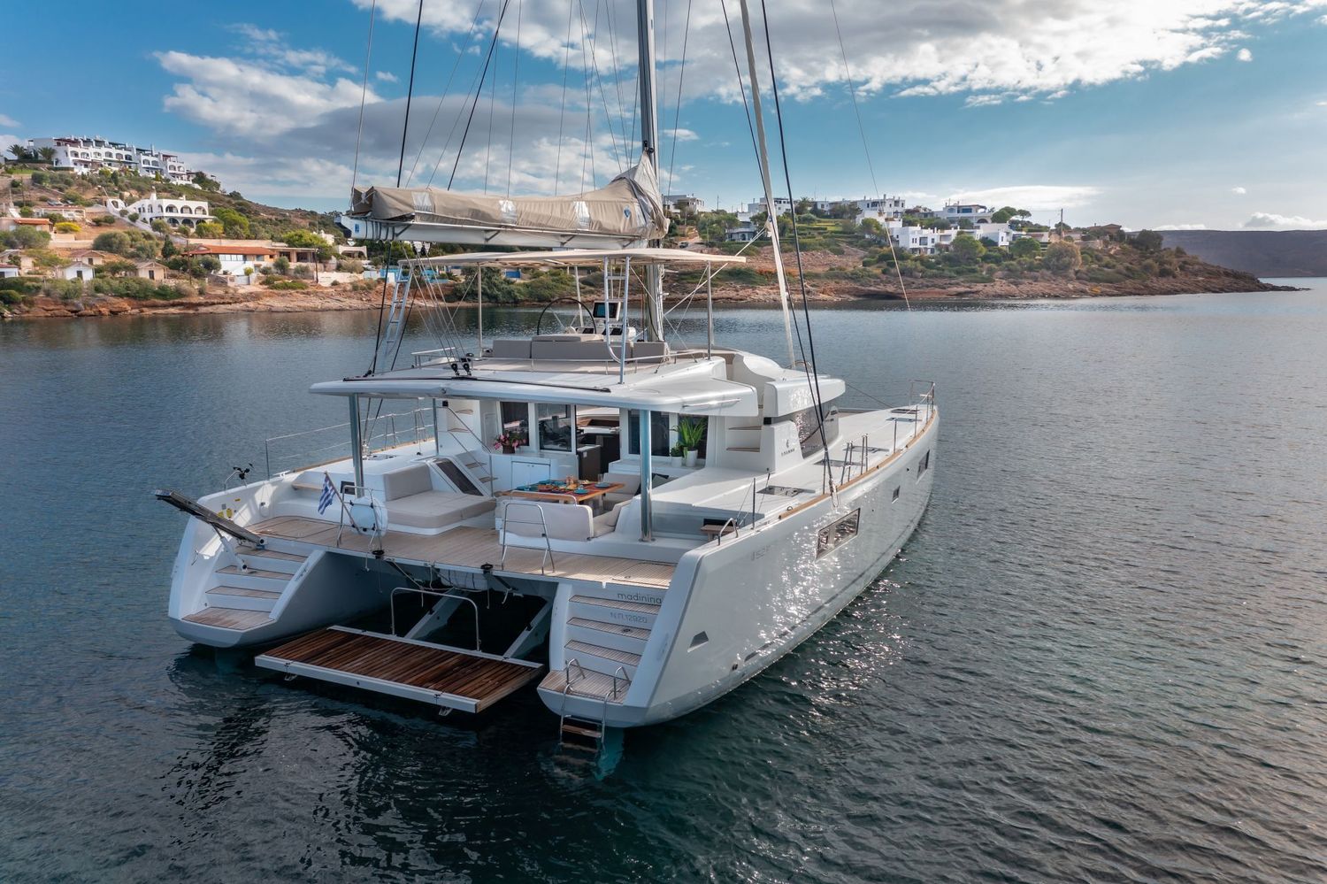 yacht-550134