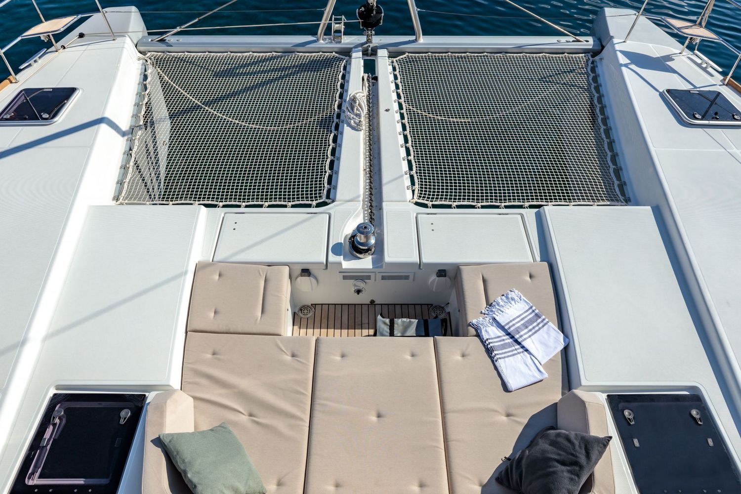 yacht-550133