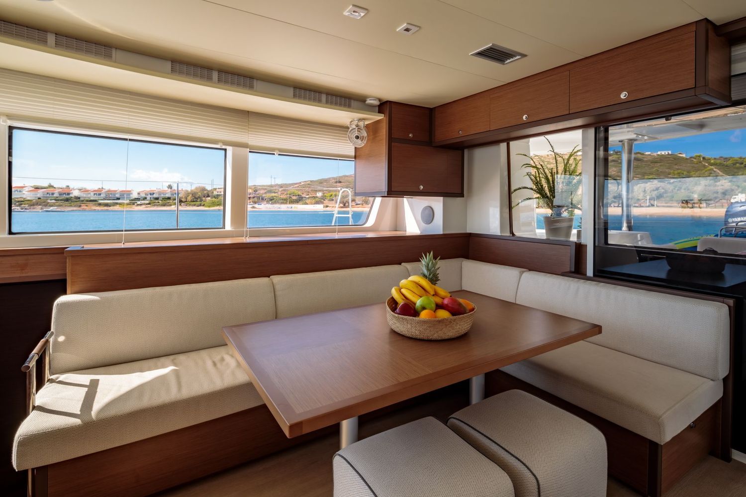 yacht-550126