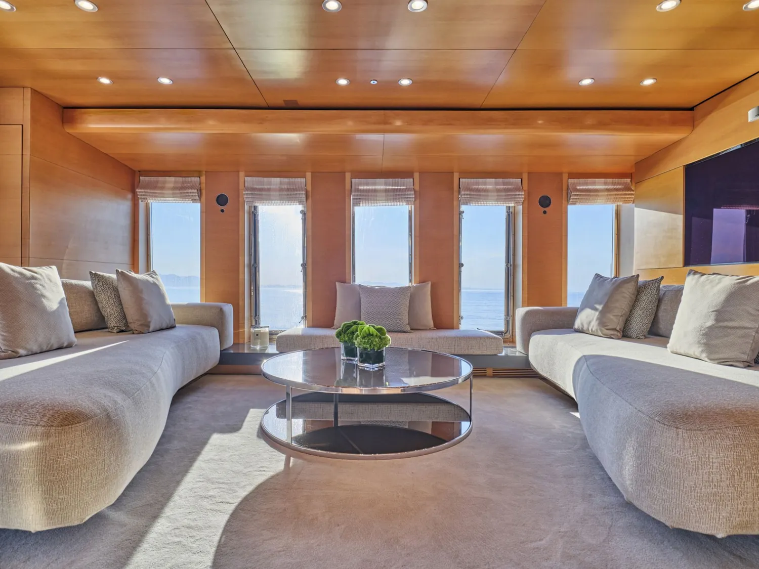 yacht-560019