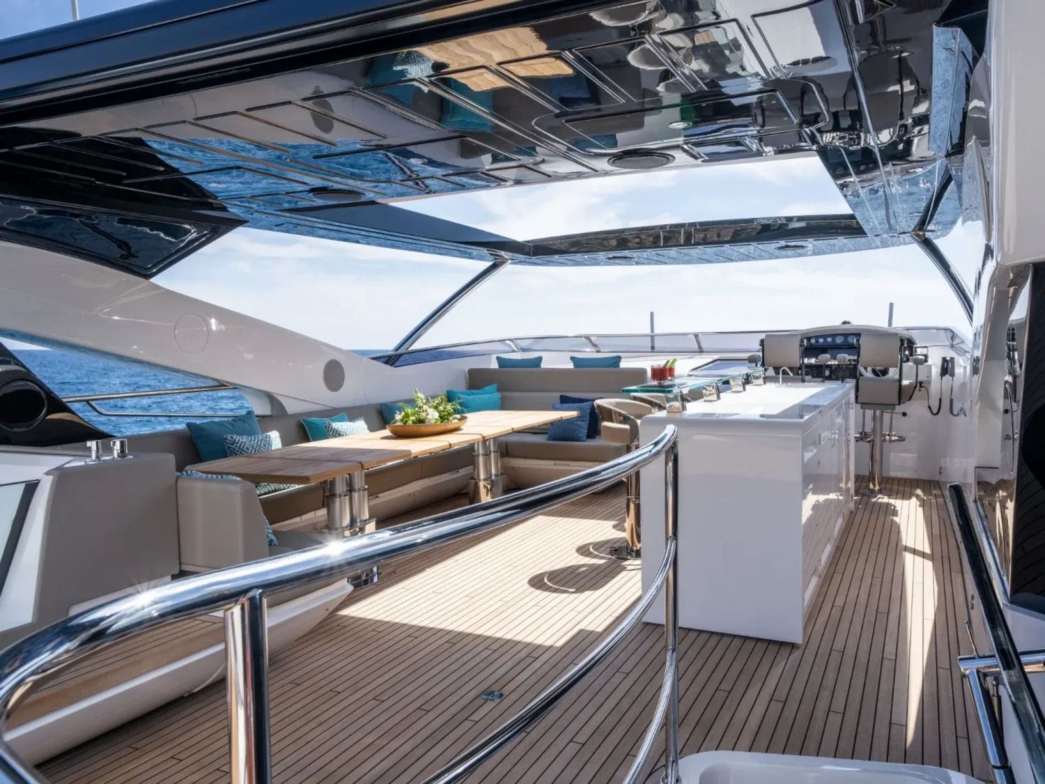 yacht-550089