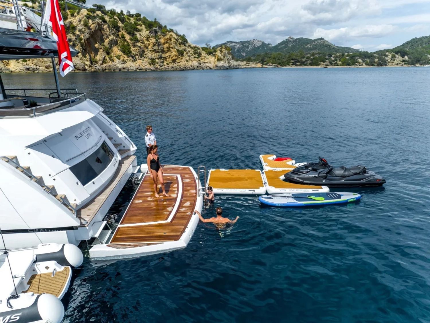 yacht-550091