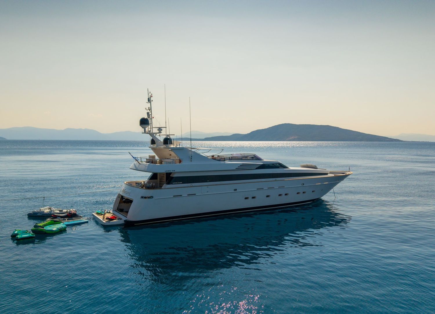 yacht-550102