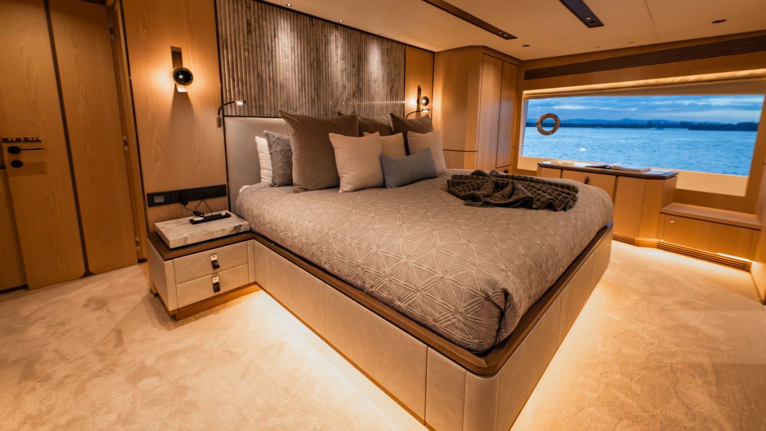 yacht-549903
