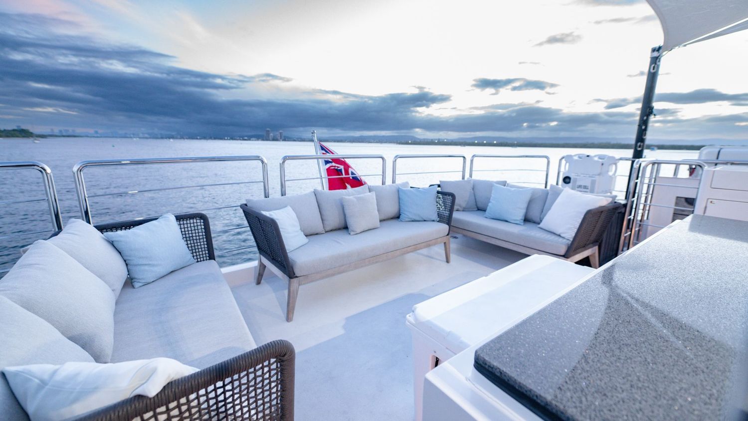 yacht-549899