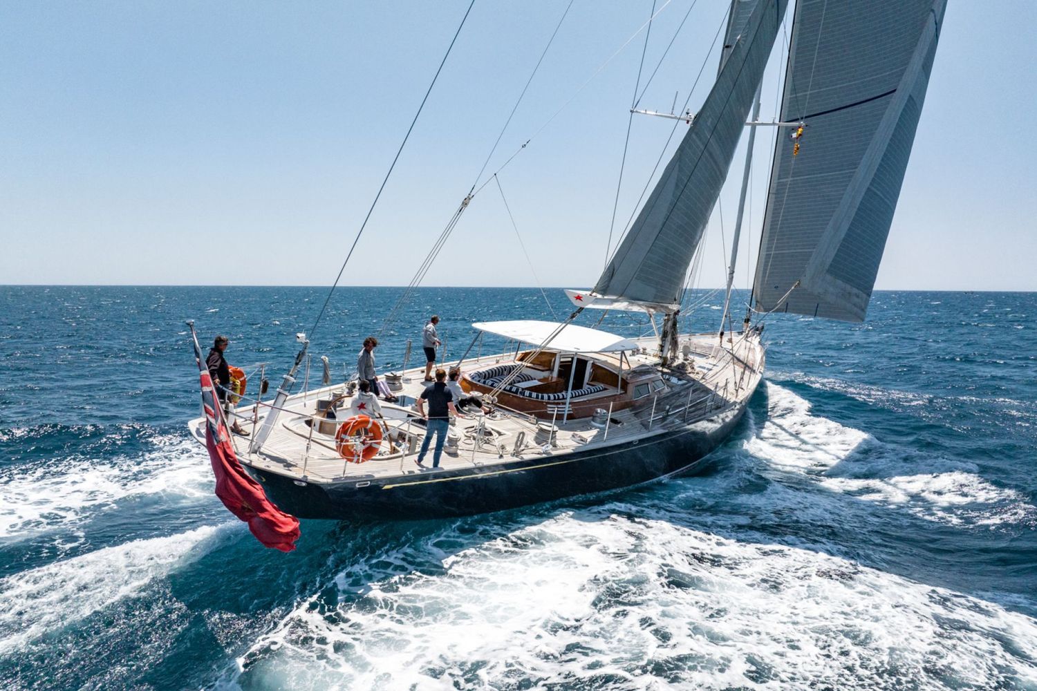 yacht-551037