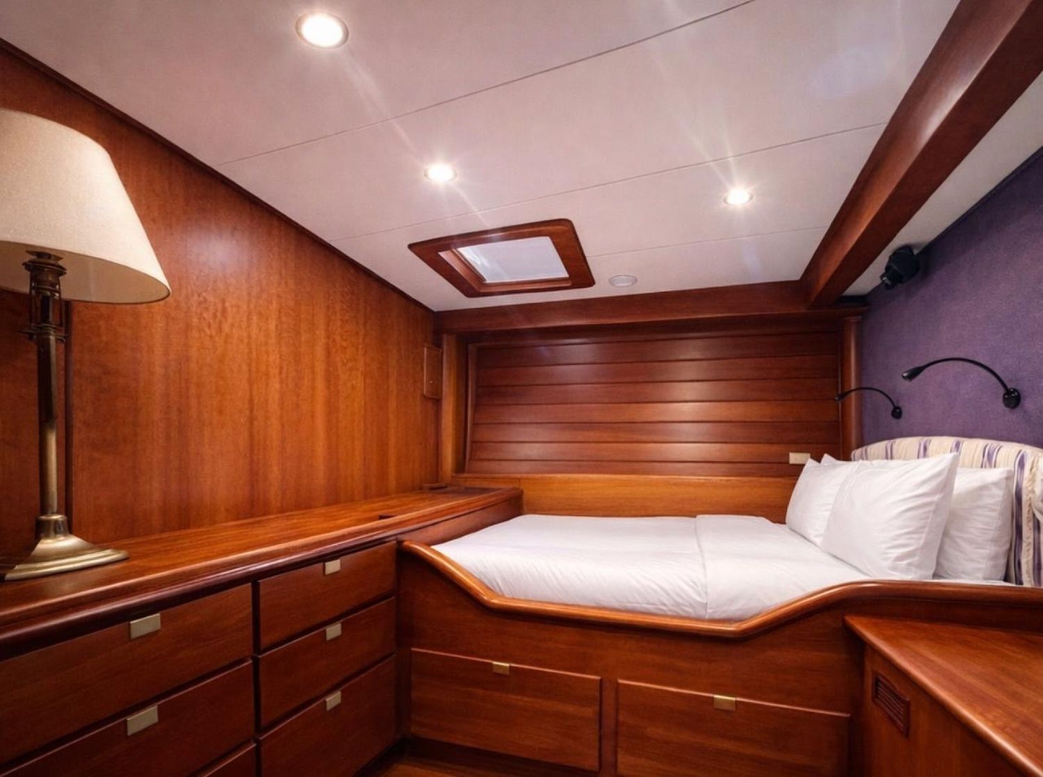 yacht-551011