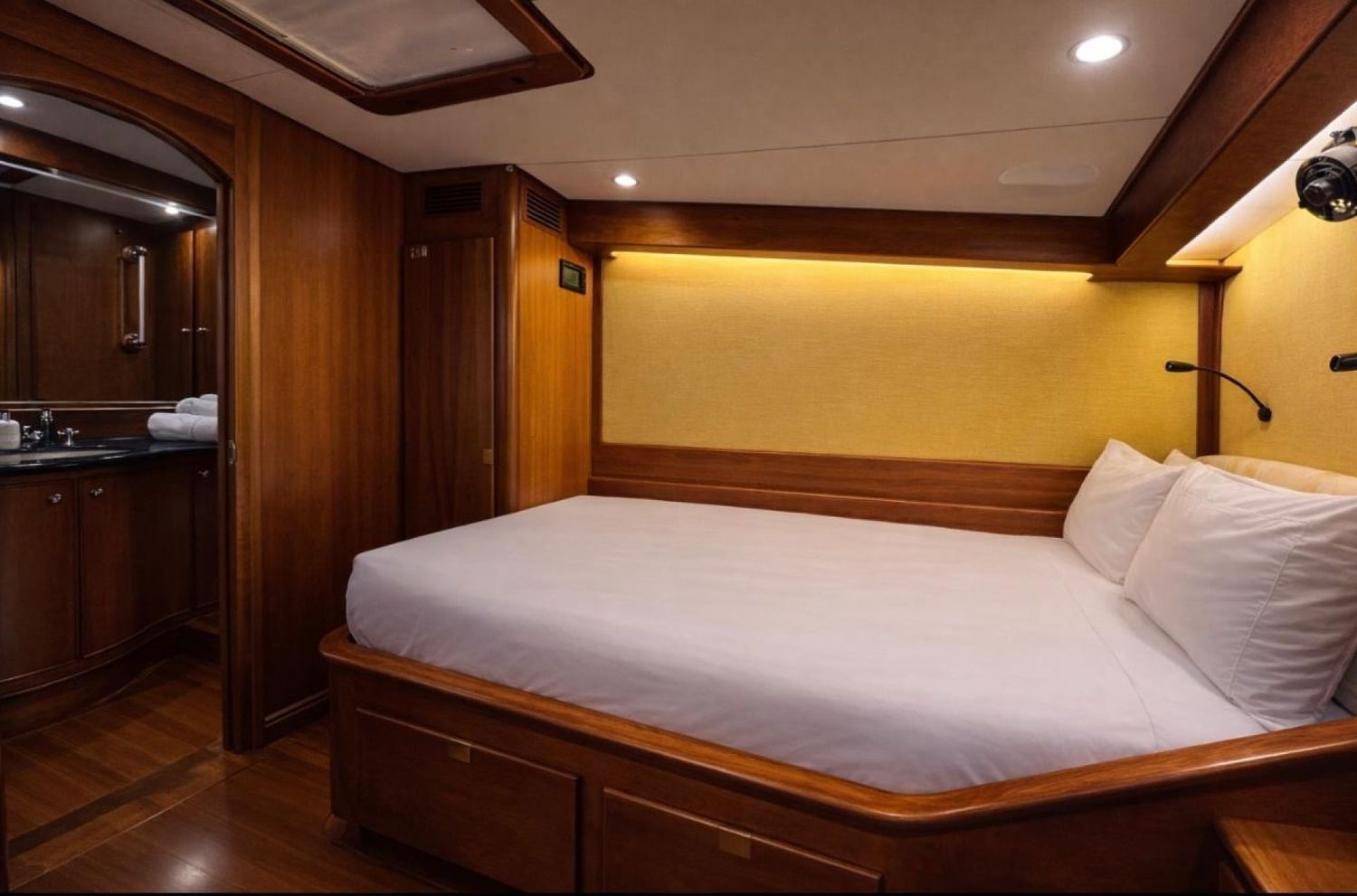 yacht-551009