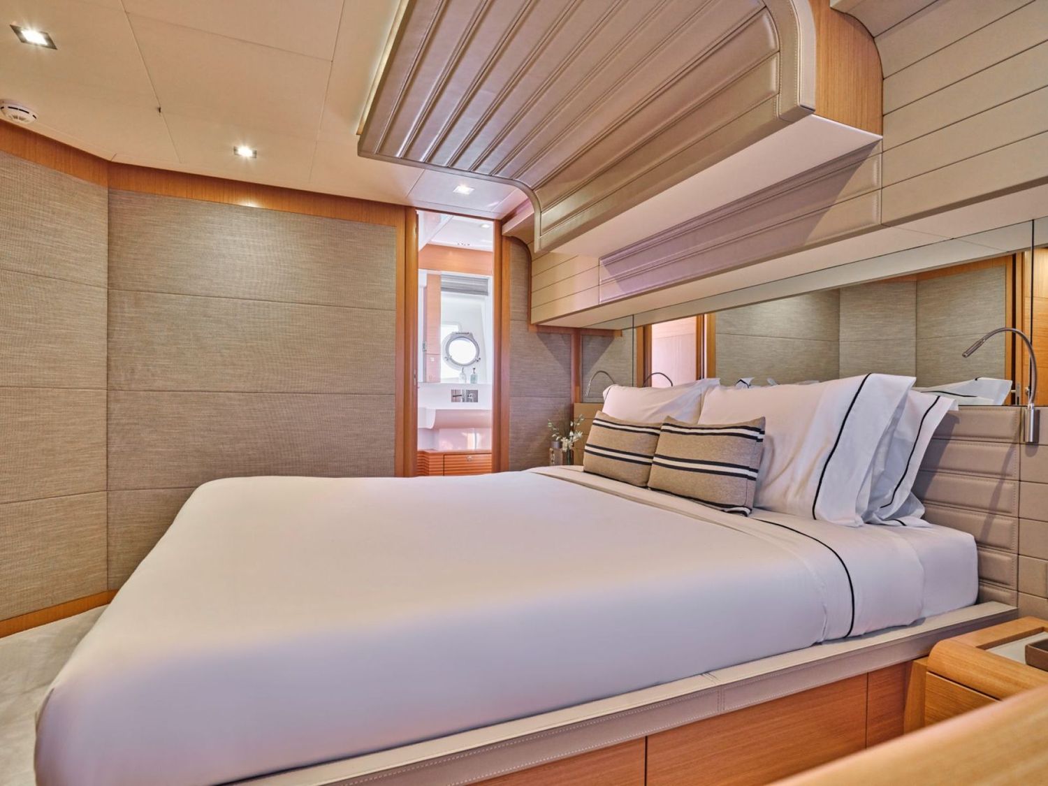 yacht-551625