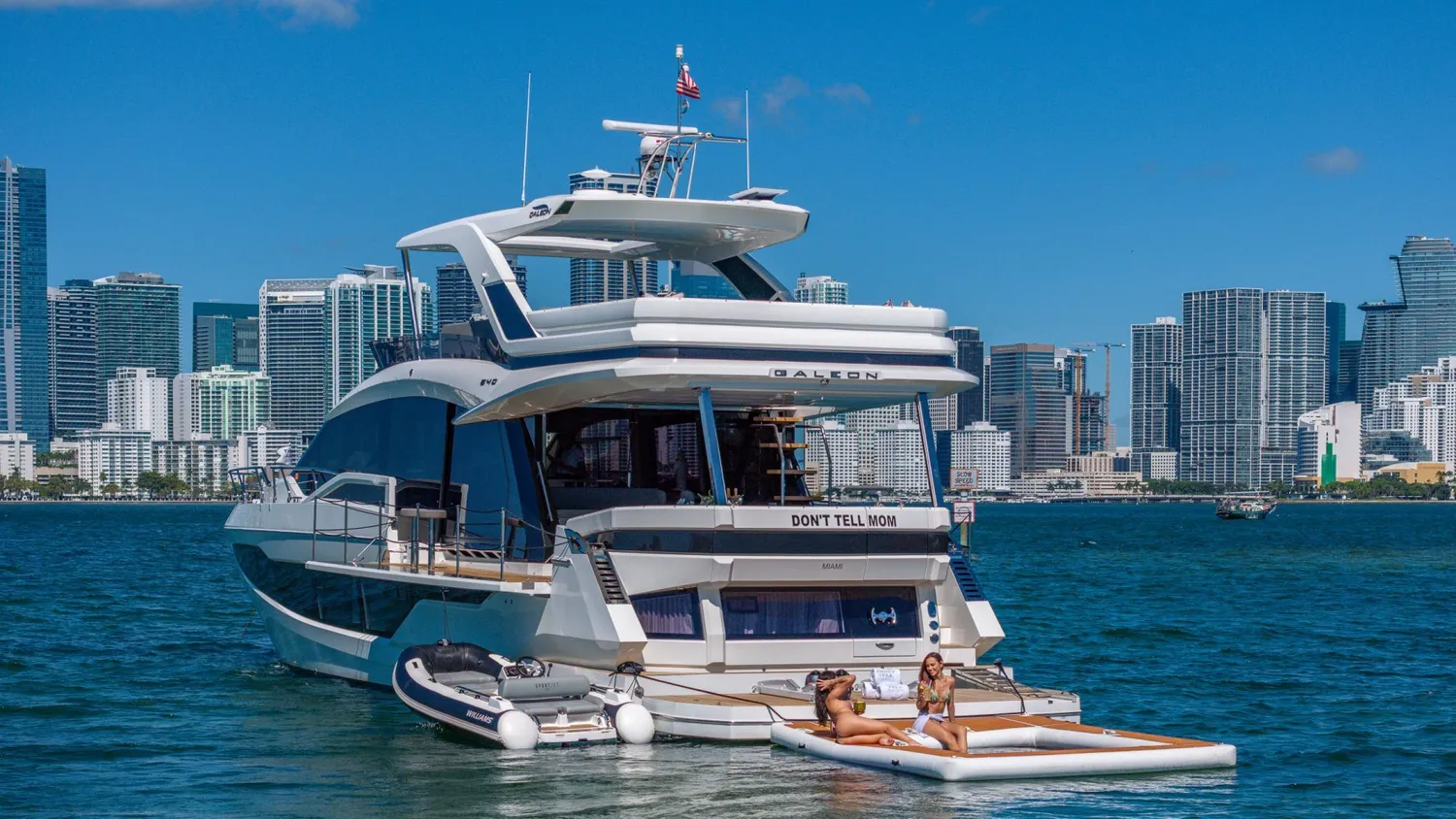 yacht-551081