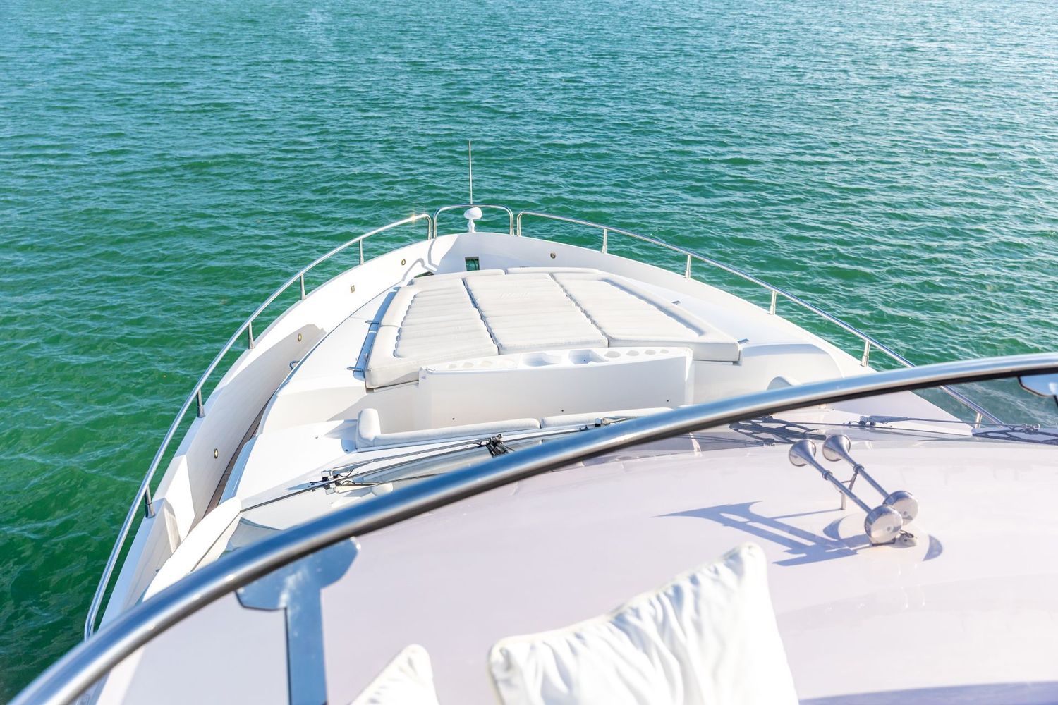 yacht-551097