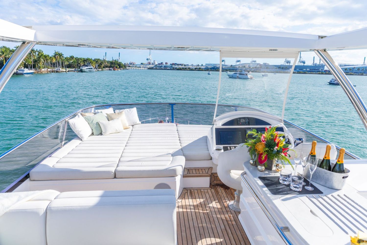 yacht-551085