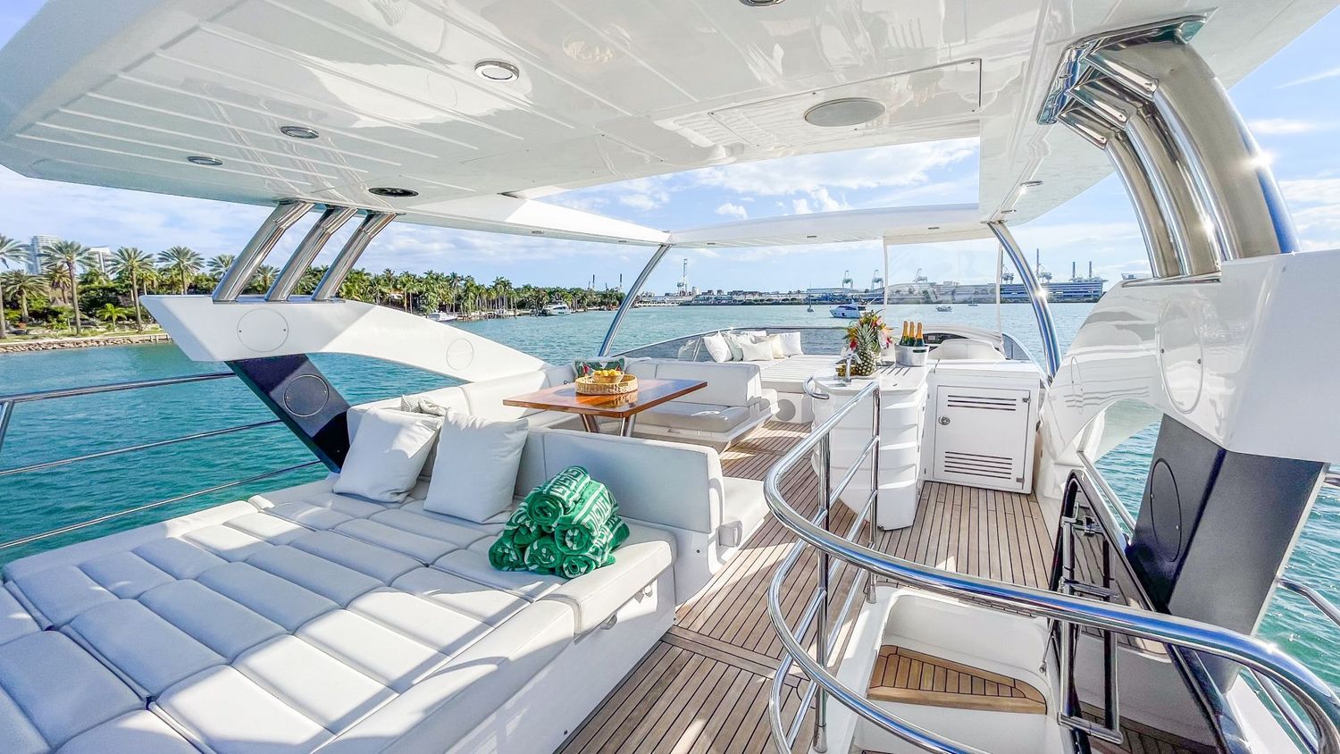 yacht-551102