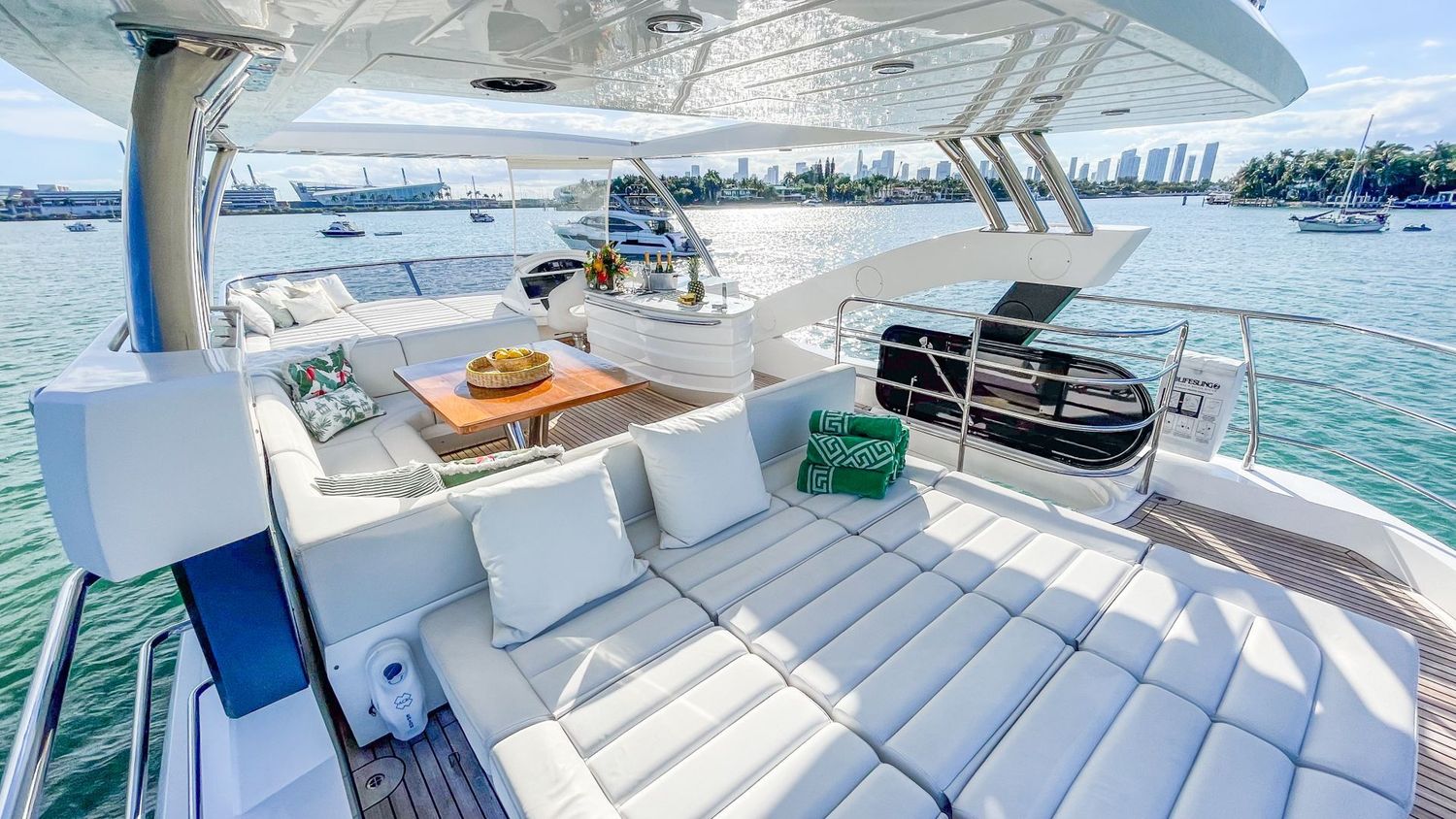 yacht-551098