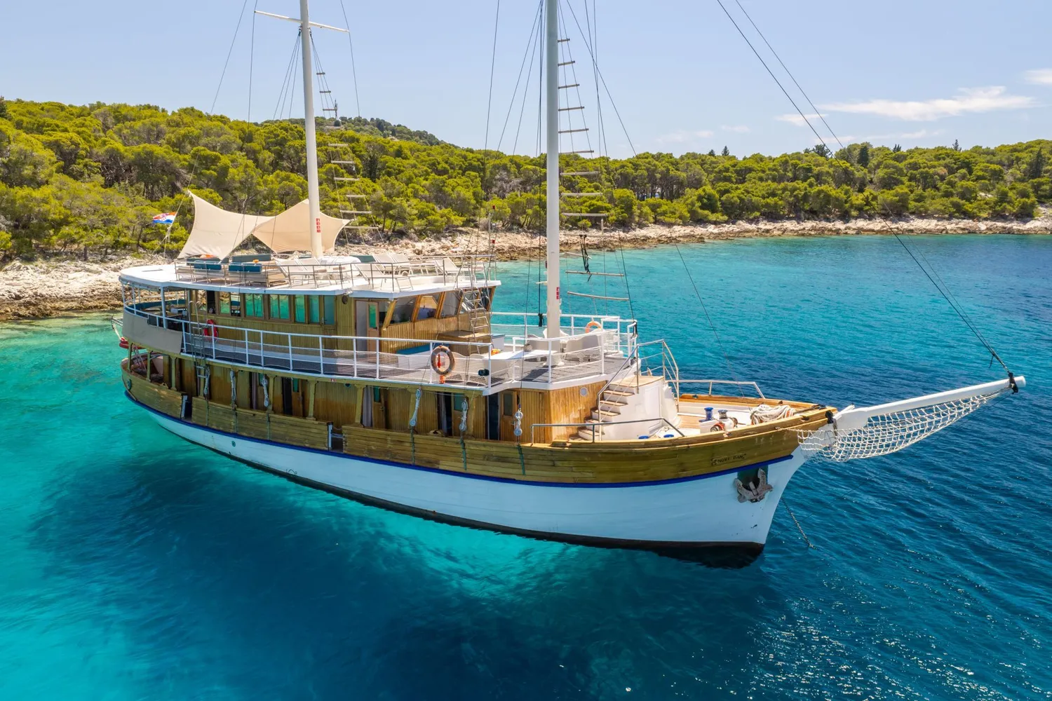 yacht-567600