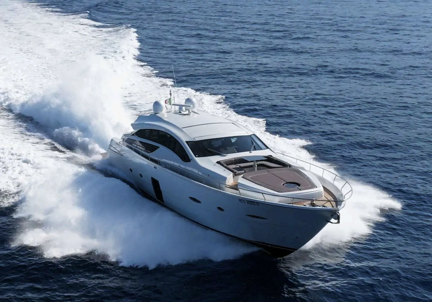 yacht-550905