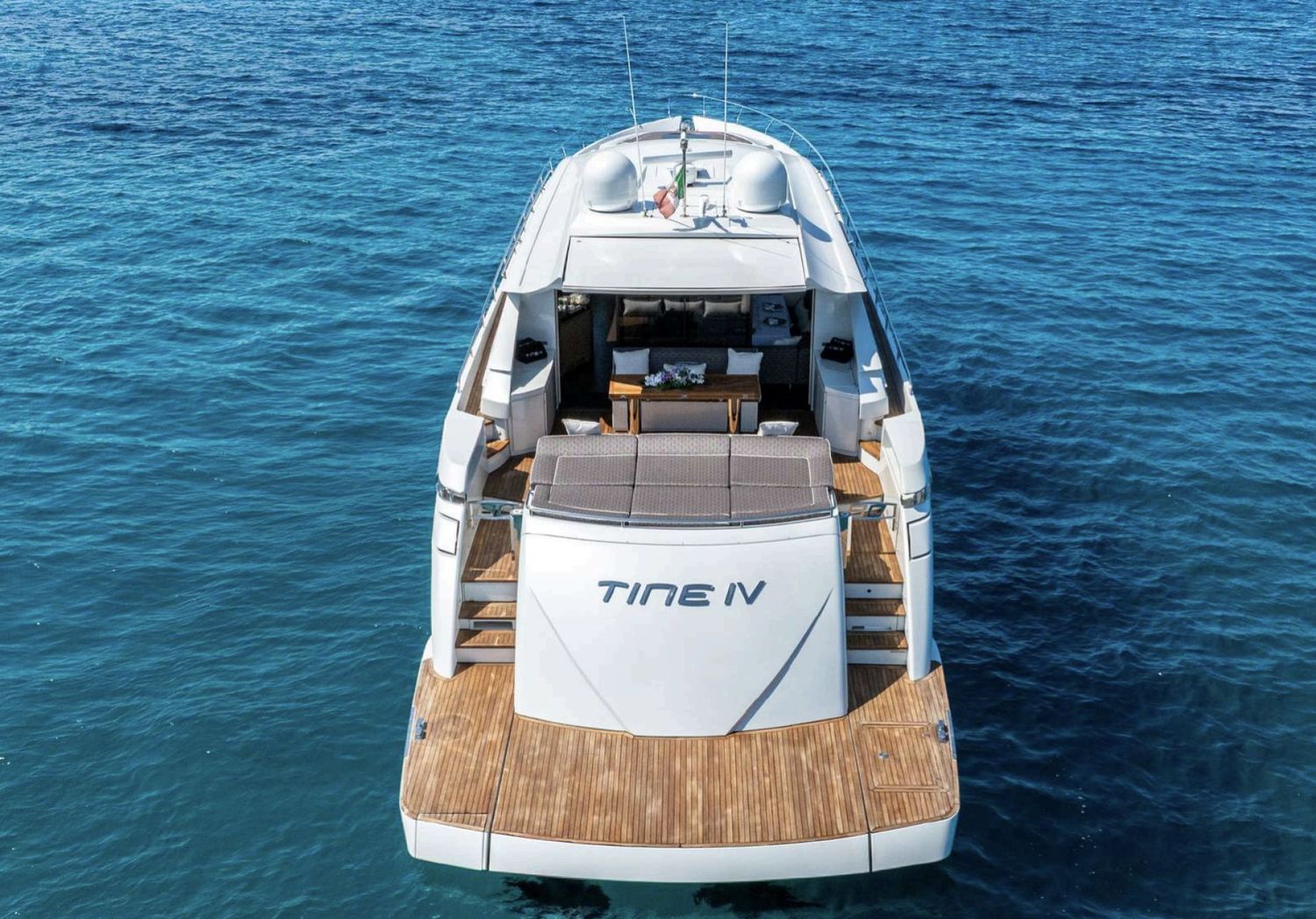 yacht-550903