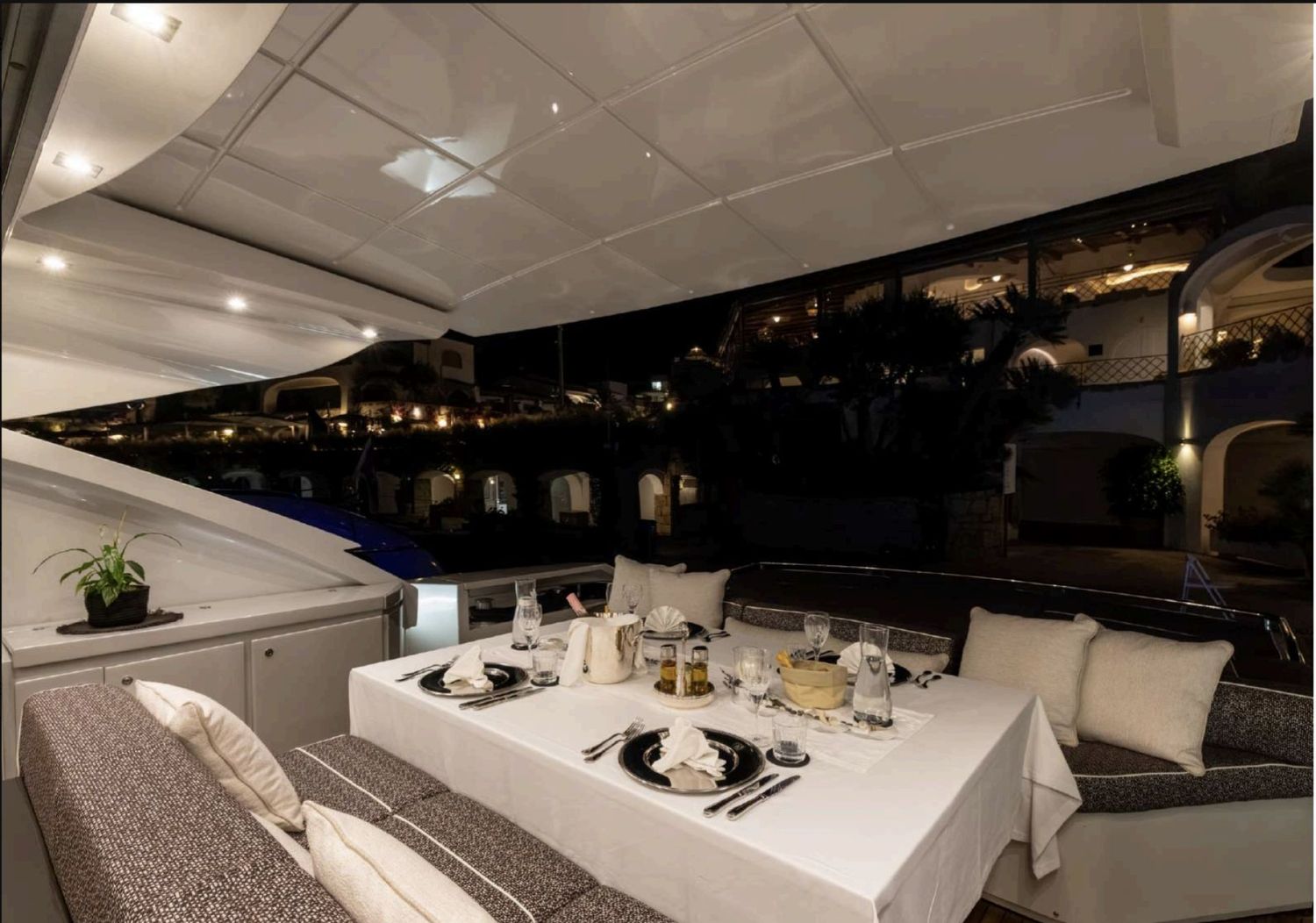 yacht-550901