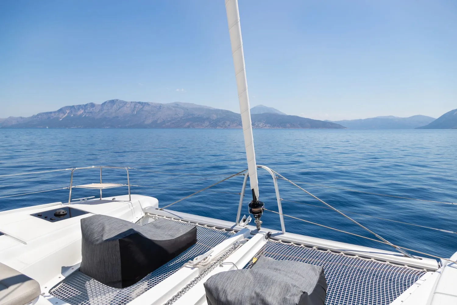 yacht-580870