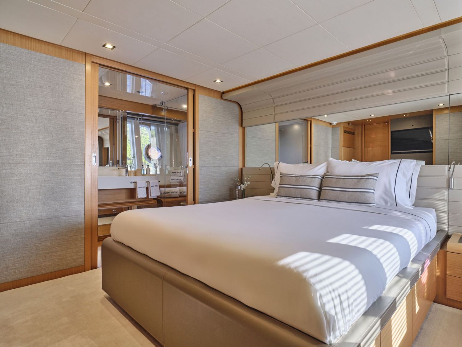 yacht-551633