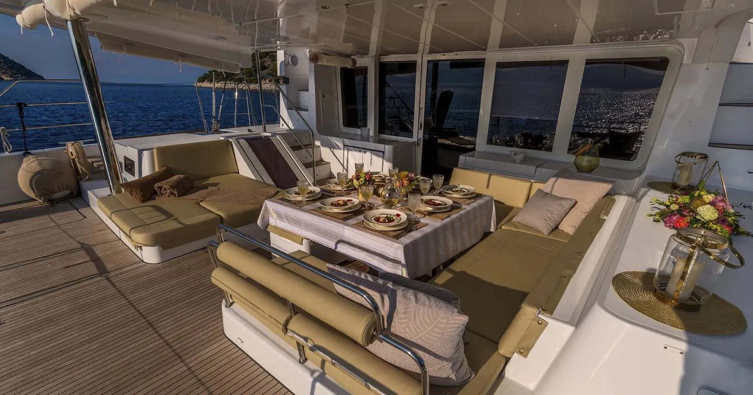 yacht-584263
