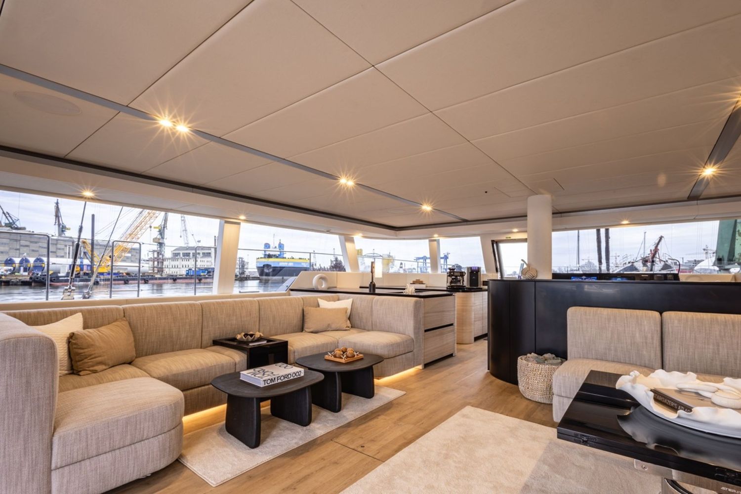 yacht-551059