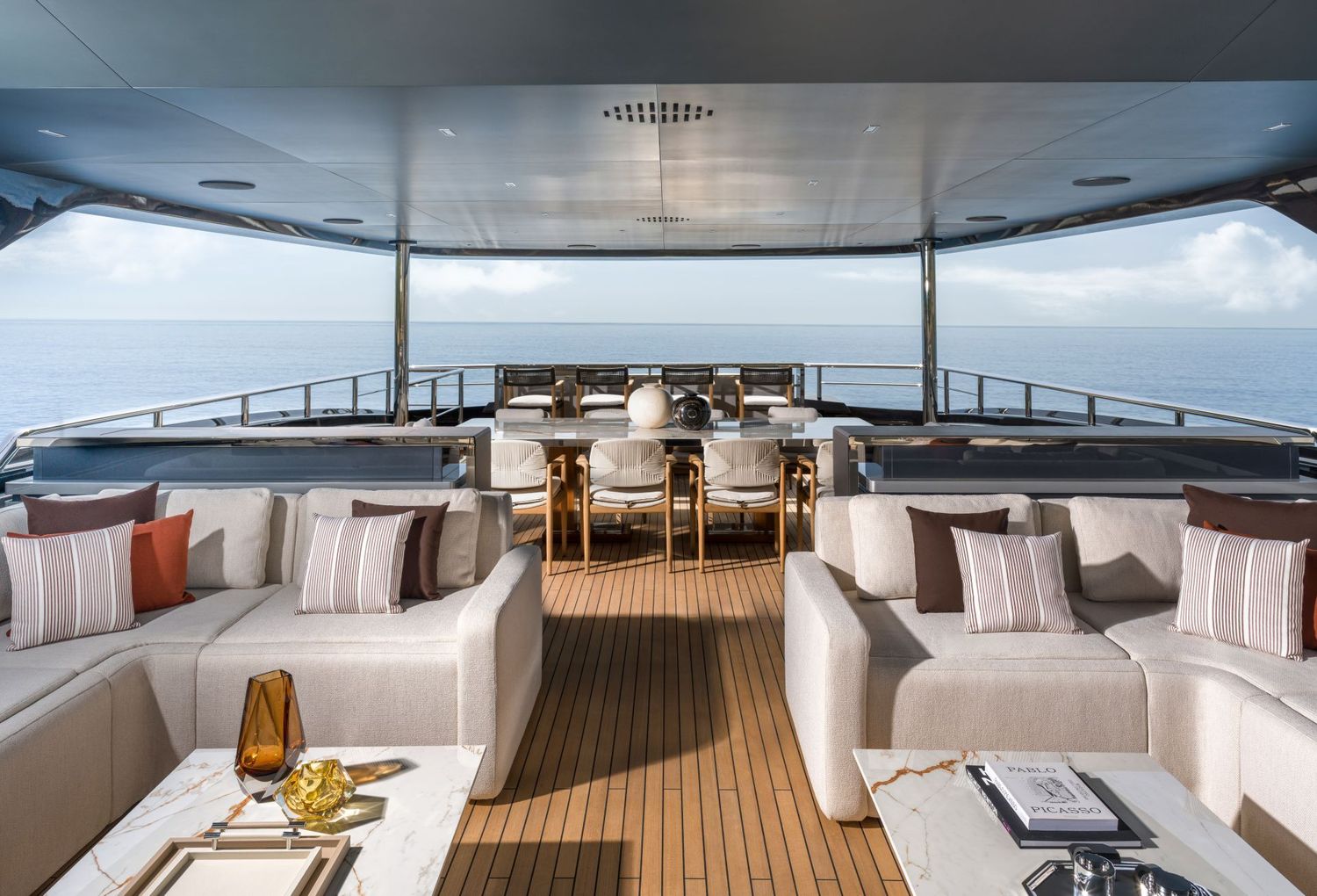yacht-551023