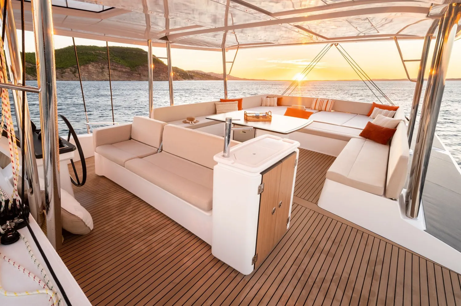 yacht-551123